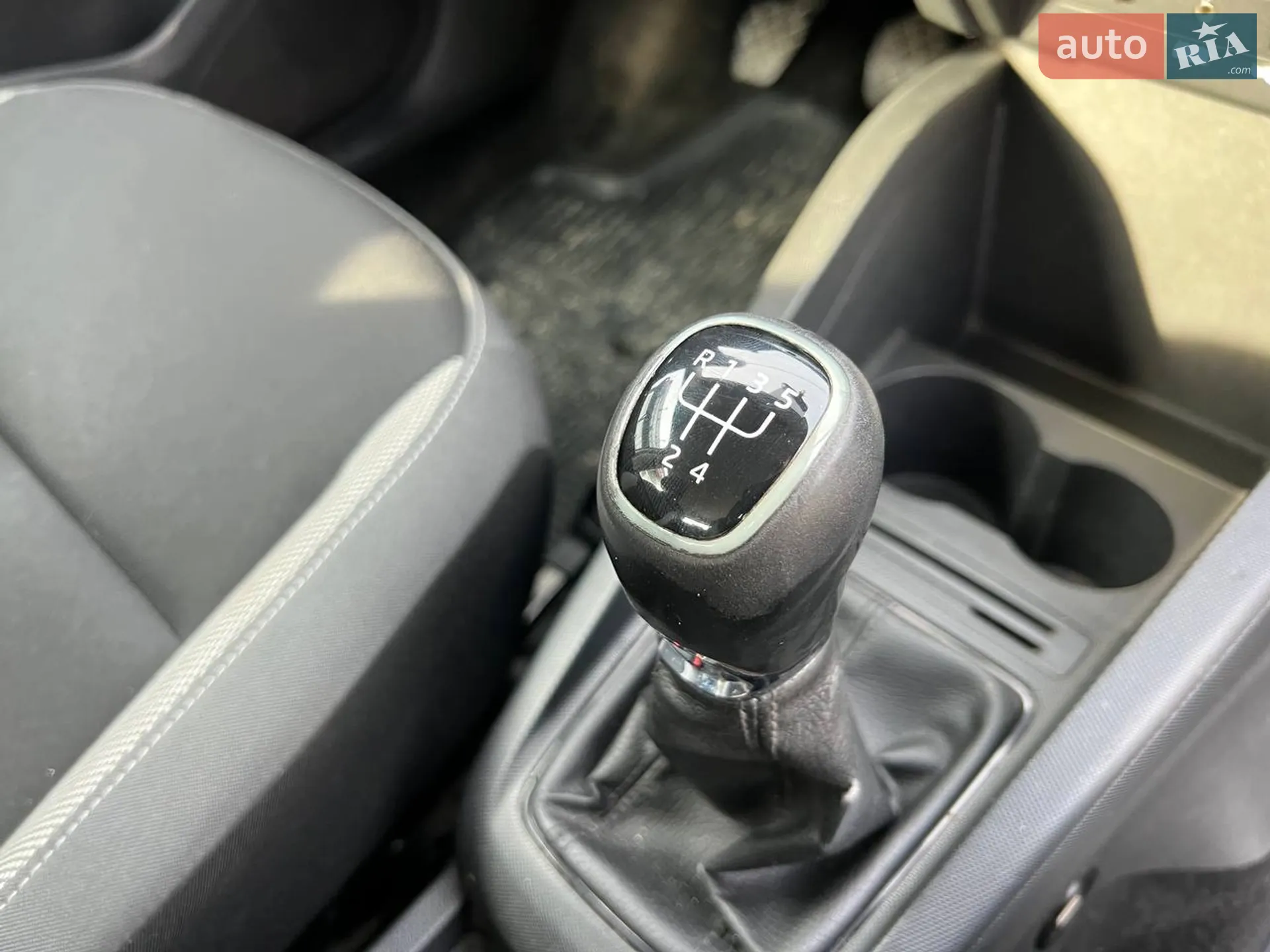 2015 Skoda Fabia - мініатюра 26