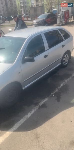 Універсал Skoda Fabia 2001 в Києві
