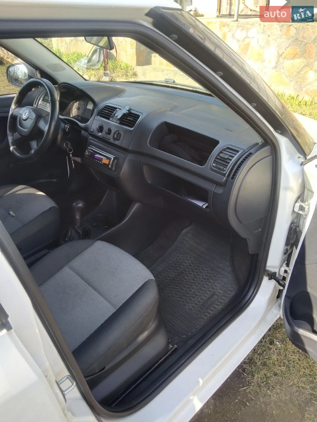2010 Skoda Fabia - мініатюра 5