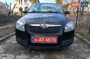 Хэтчбек Skoda Fabia 2010 в Довжике