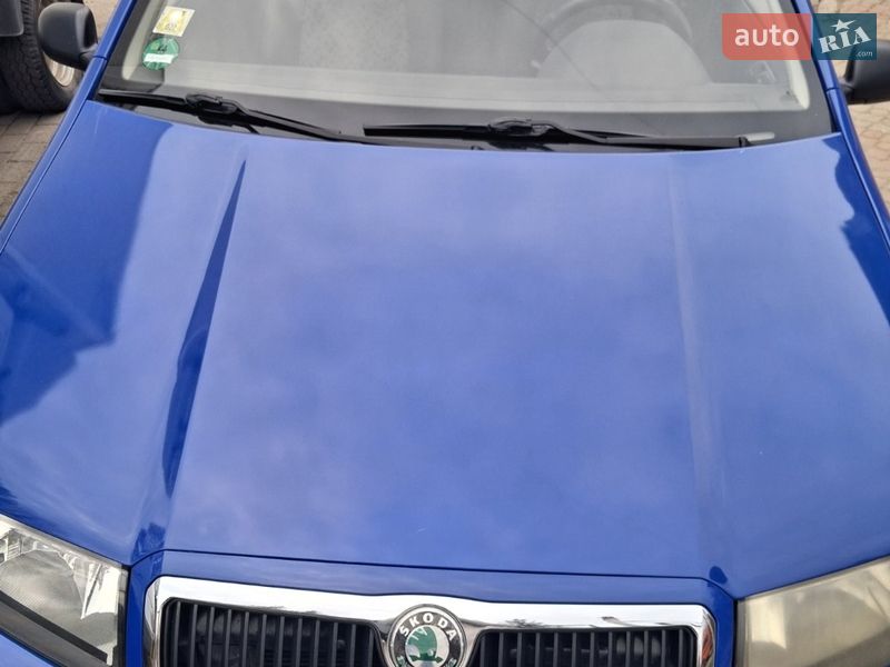 Хетчбек Skoda Fabia 2004 в Чернівцях