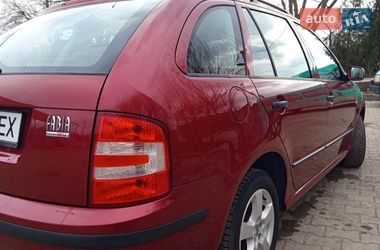 Универсал Skoda Fabia 2005 в Черновцах