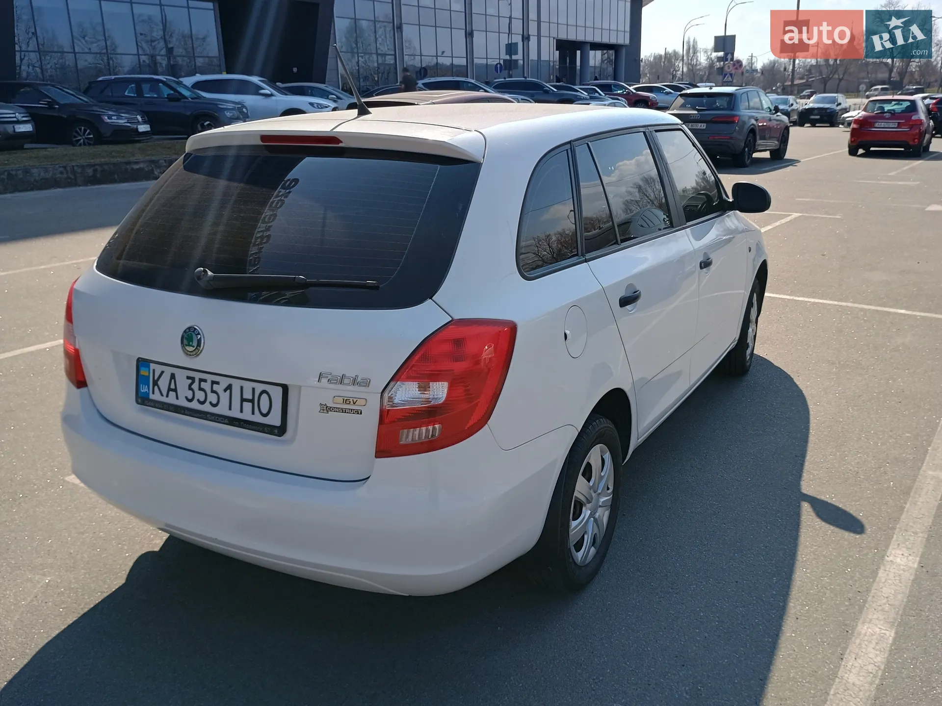 2012 Skoda Fabia - мініатюра 3
