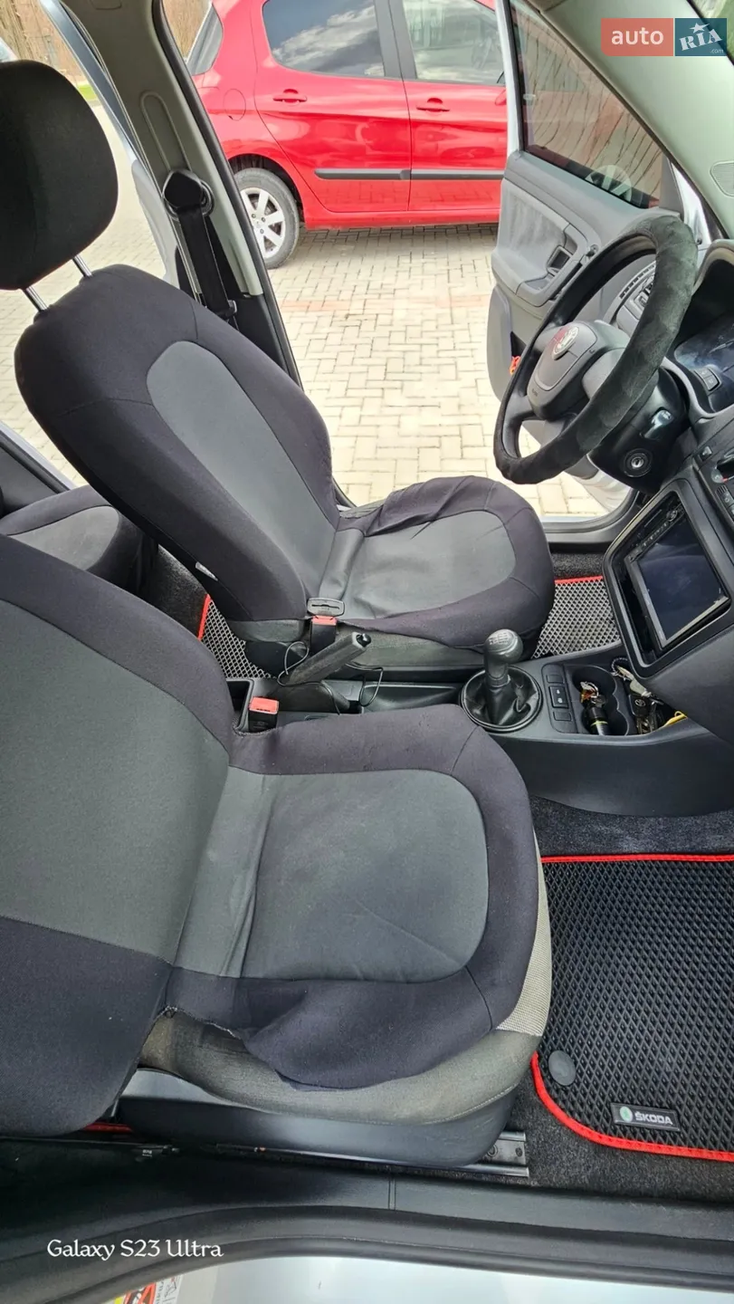2010 Skoda Fabia - мініатюра 9