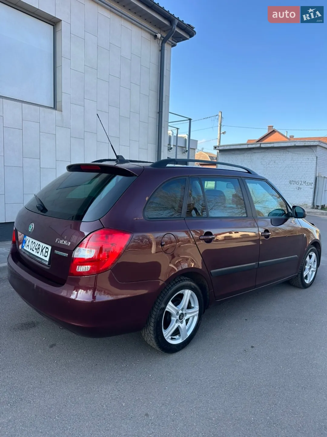 2010 Skoda Fabia - мініатюра 7
