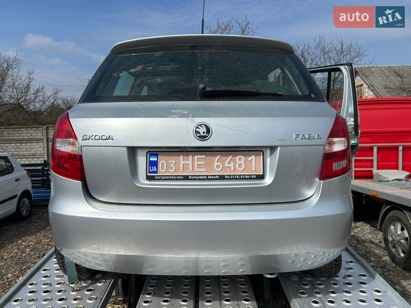 Хэтчбек Skoda Fabia 2015 в Луцке