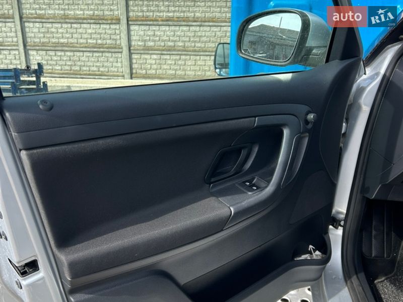 Хэтчбек Skoda Fabia 2015 в Луцке