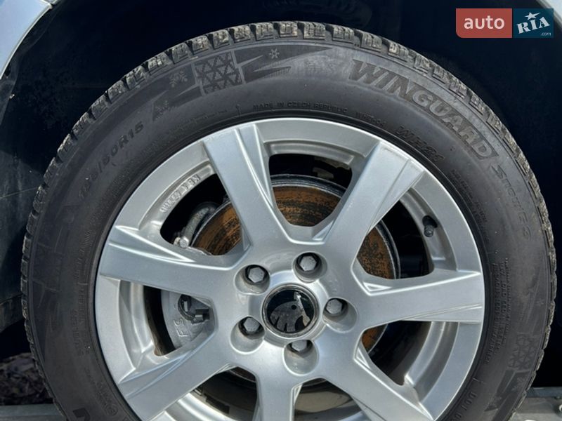 Хэтчбек Skoda Fabia 2015 в Луцке