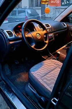 Хэтчбек Skoda Fabia 2008 в Днепре