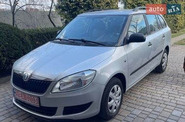 Хэтчбек Skoda Fabia 2012 в Луцке