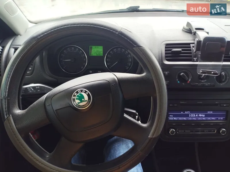 Skoda Fabia 2010 VIN TMBJK25J9B3093095 фото оголошення 8 з 38