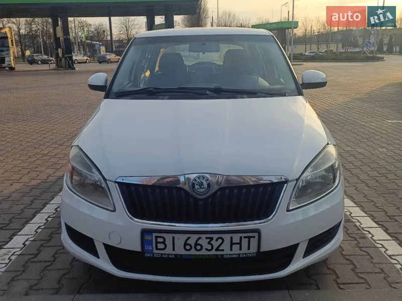 Skoda Fabia 2011 VIN TMBEC25J4C3023407 фото оголошення 3 з 48