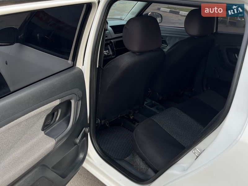 Хэтчбек Skoda Fabia 2011 в Киеве