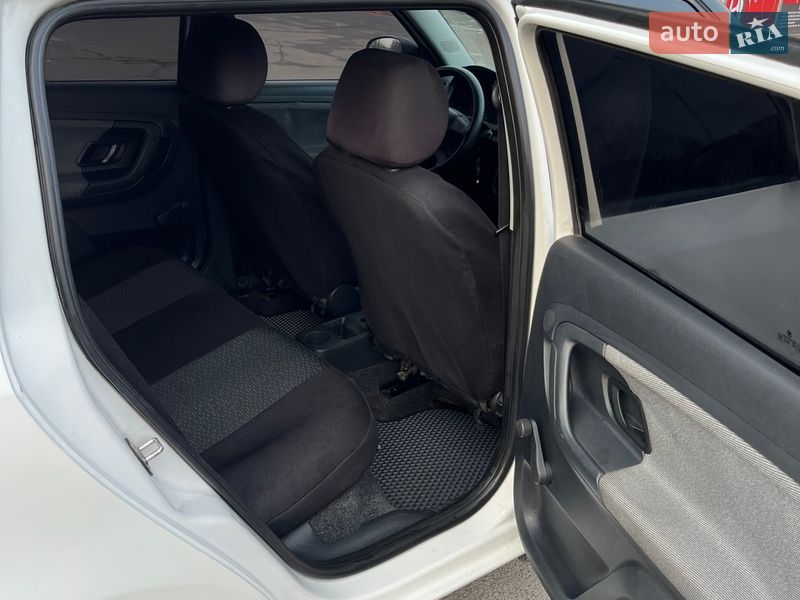 Хэтчбек Skoda Fabia 2011 в Киеве