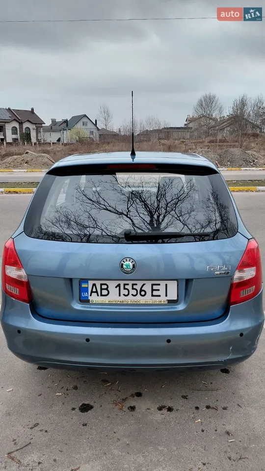 2010 Skoda Fabia - мініатюра 15