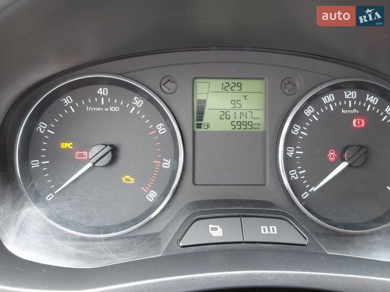 Універсал Skoda Fabia 2010 в Києві