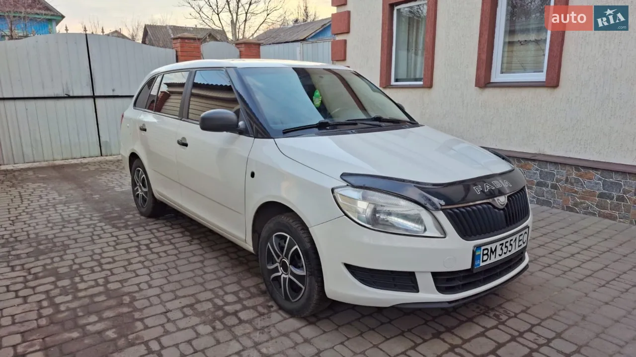 2011 Skoda Fabia - мініатюра 13
