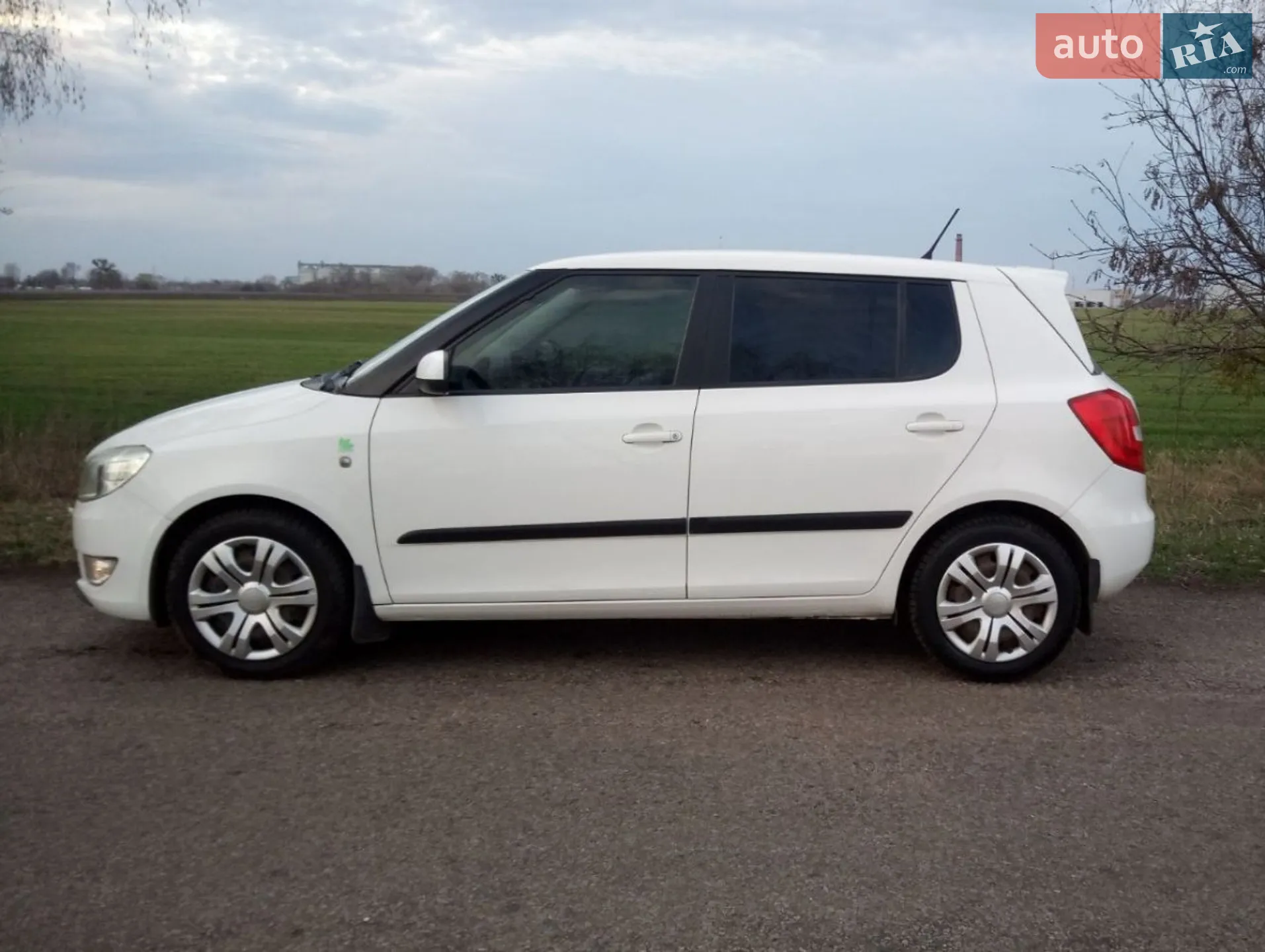 2012 Skoda Fabia - мініатюра 2