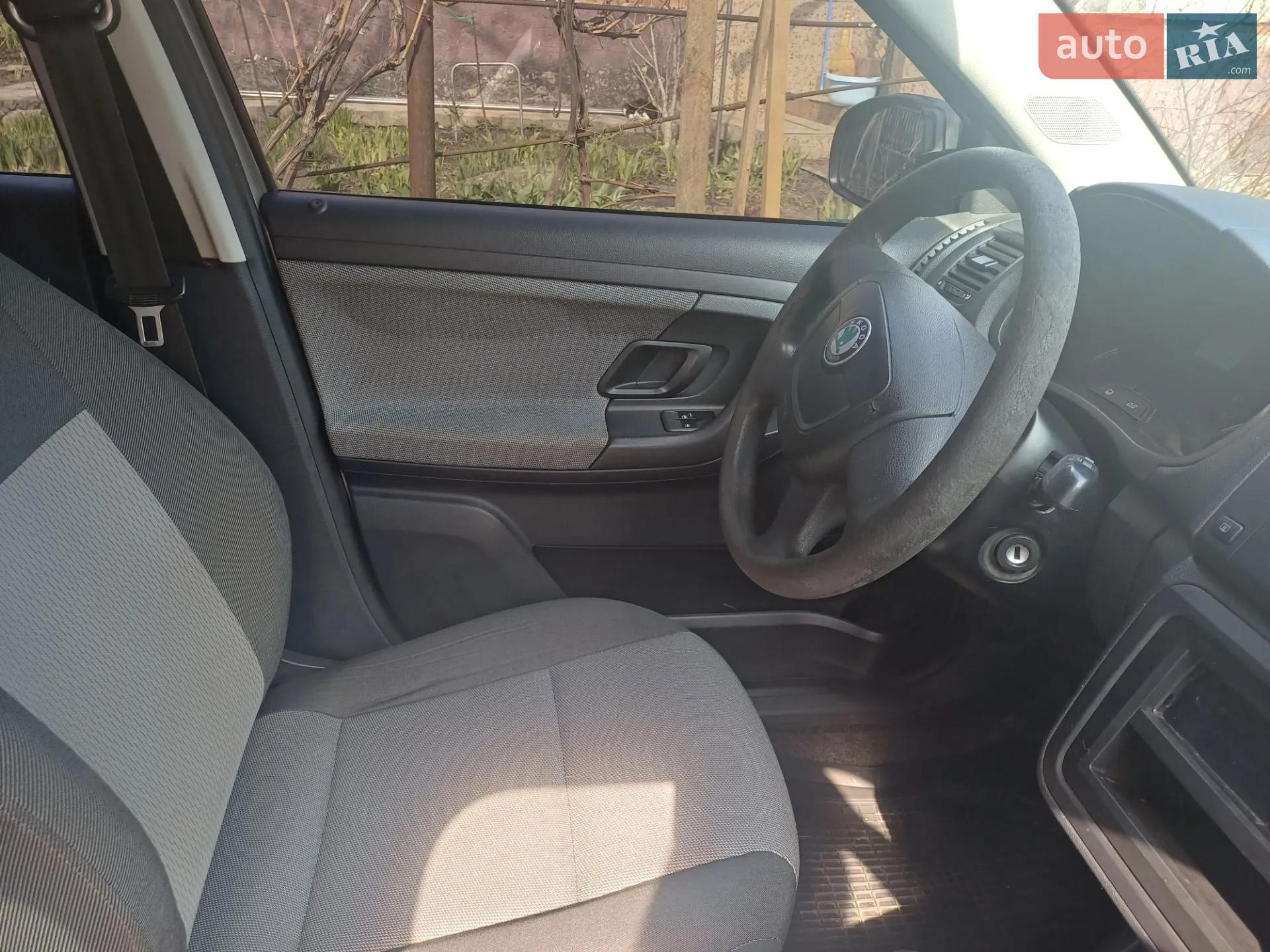 2012 Skoda Fabia - мініатюра 3