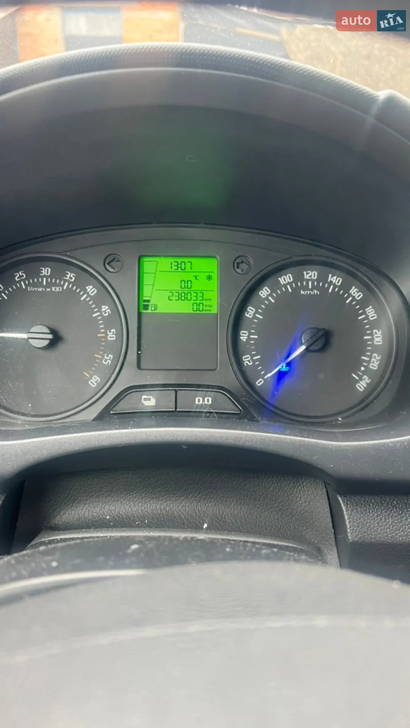 2012 Skoda Fabia - мініатюра 7