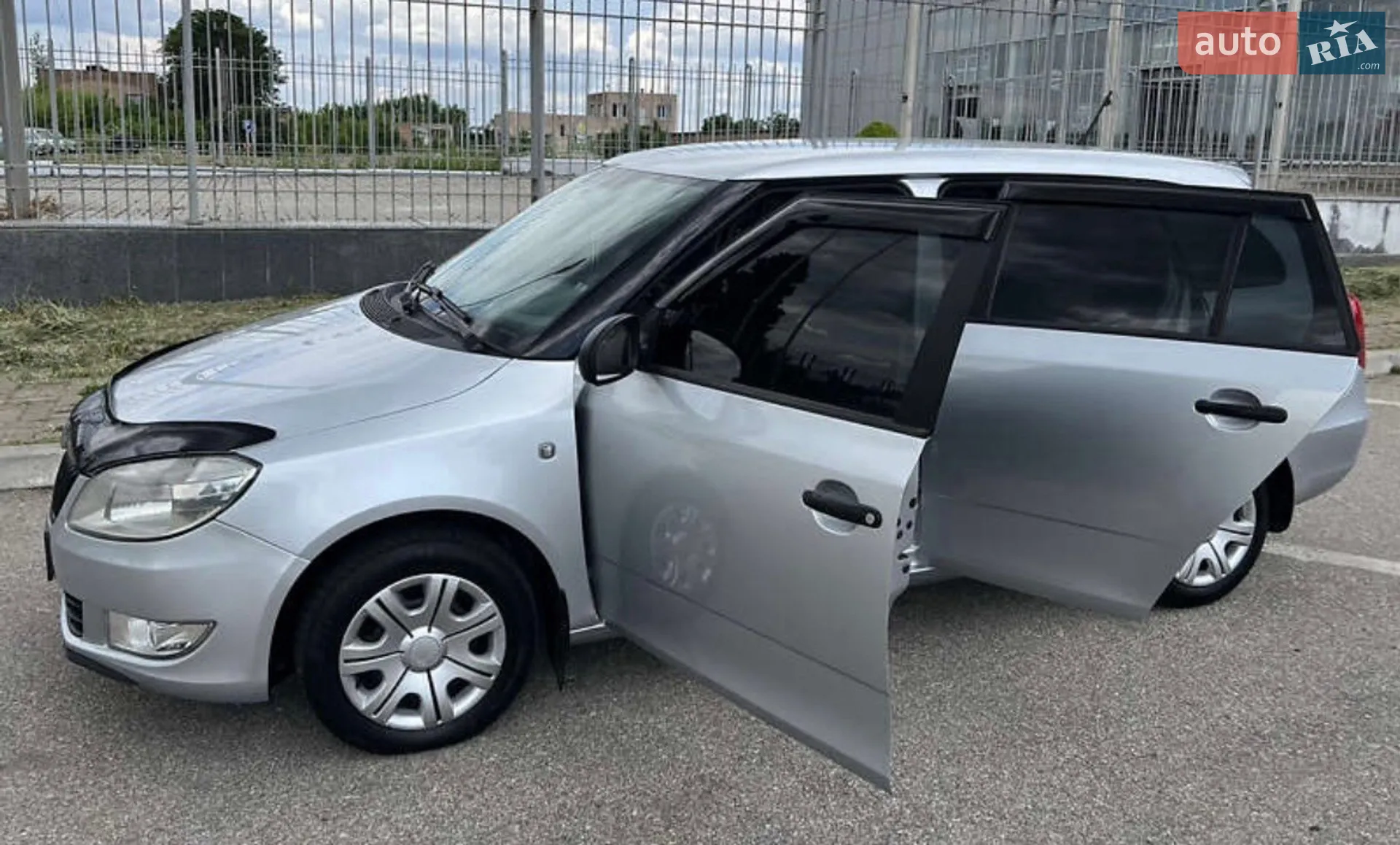 2012 Skoda Fabia - мініатюра 4
