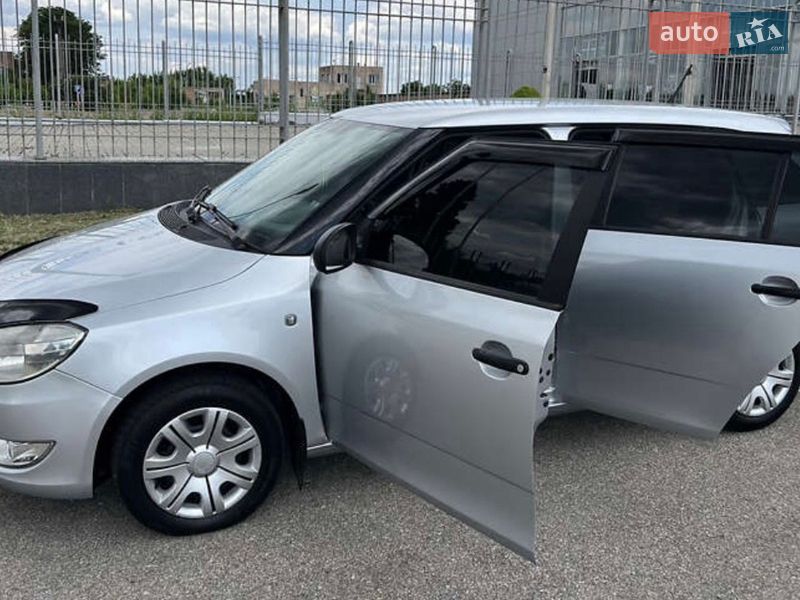 Універсал Skoda Fabia 2012 в Харкові