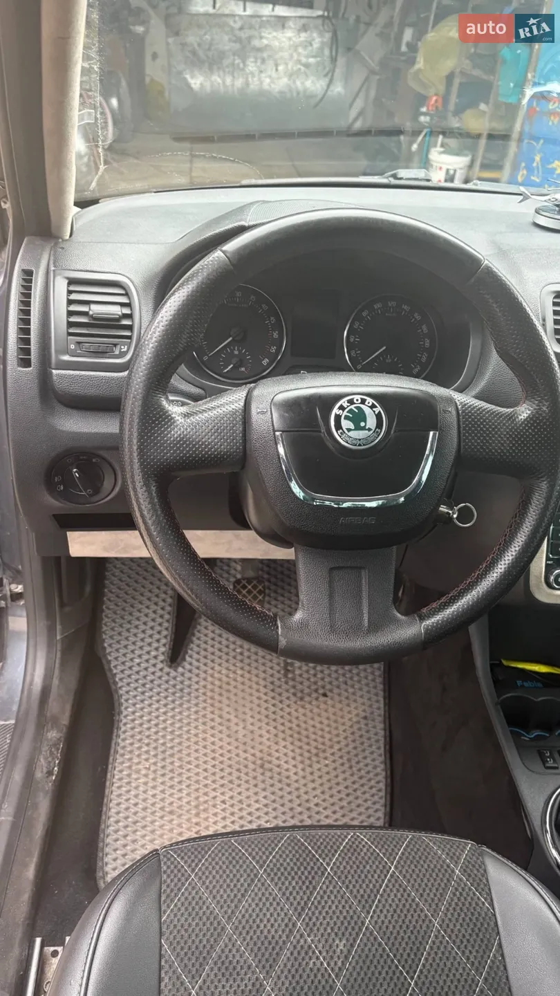 2010 Skoda Fabia - мініатюра 5