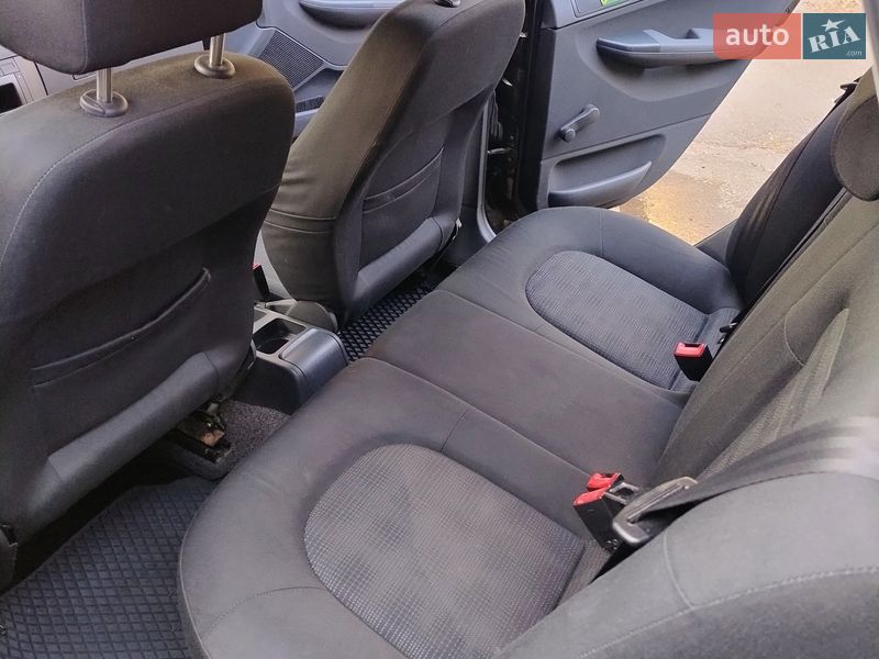 Универсал Skoda Fabia 2005 в Чернигове фото 3 Универсал Skoda Fabia 2005 в Чернигове