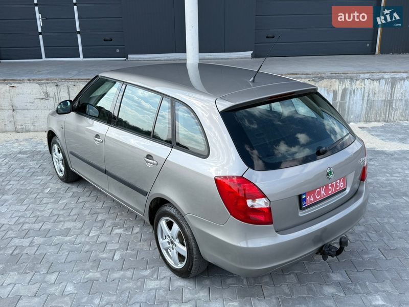 Універсал Skoda Fabia 2010 в Тернополі