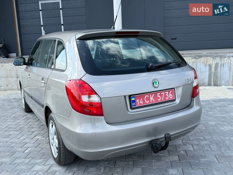 Універсал Skoda Fabia 2010 в Тернополі