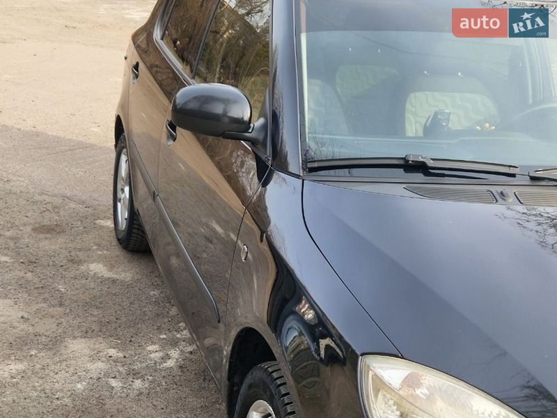 Хэтчбек Skoda Fabia 2009 в Кривом Роге