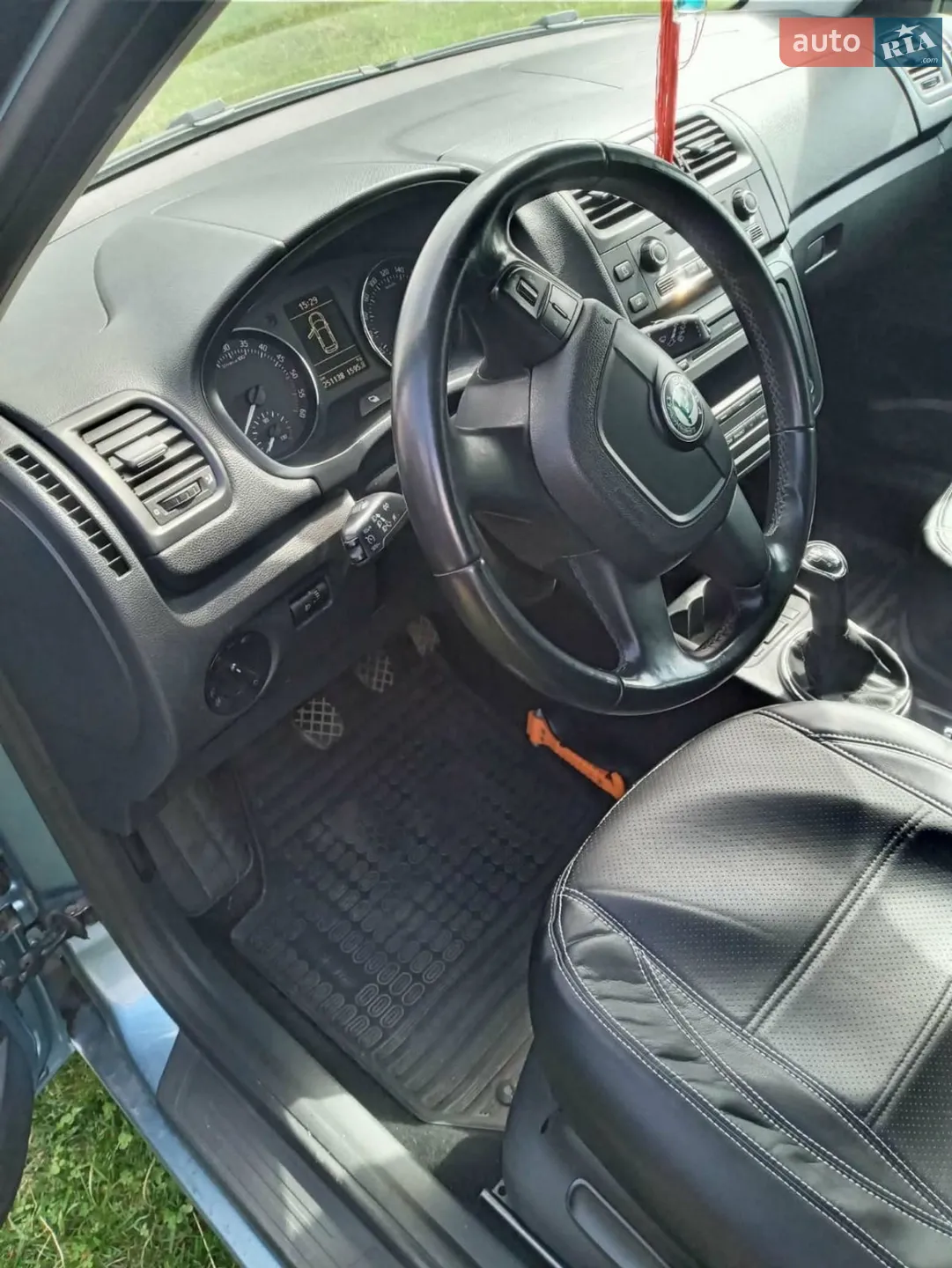 2010 Skoda Fabia - мініатюра 6