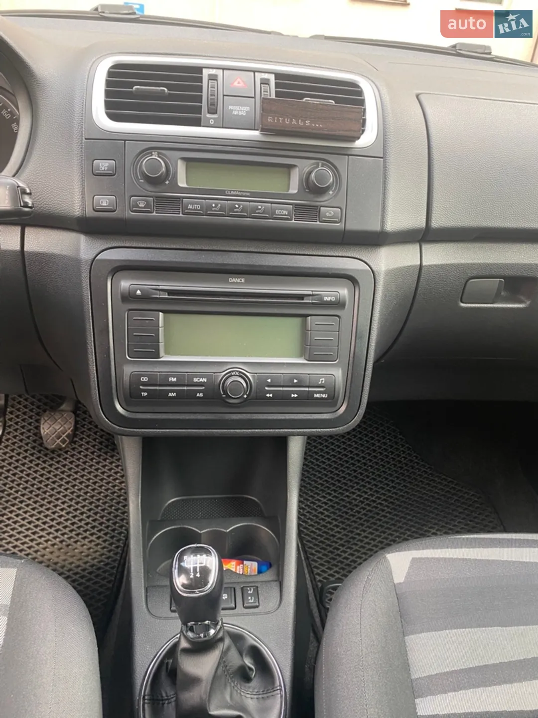 2010 Skoda Fabia - мініатюра 10