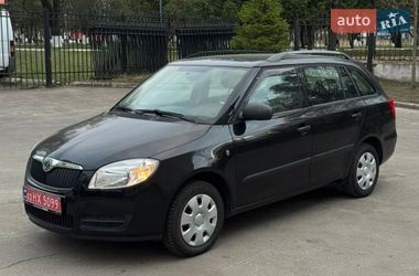 Універсал Skoda Fabia 2008 в Луцьку