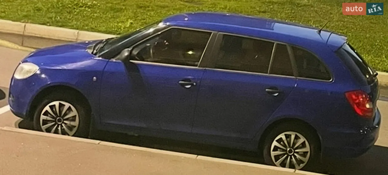 2010 Skoda Fabia - мініатюра 17
