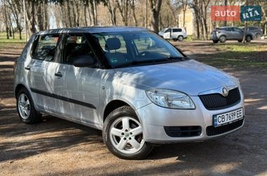 Хетчбек Skoda Fabia 2009 в Чернігові