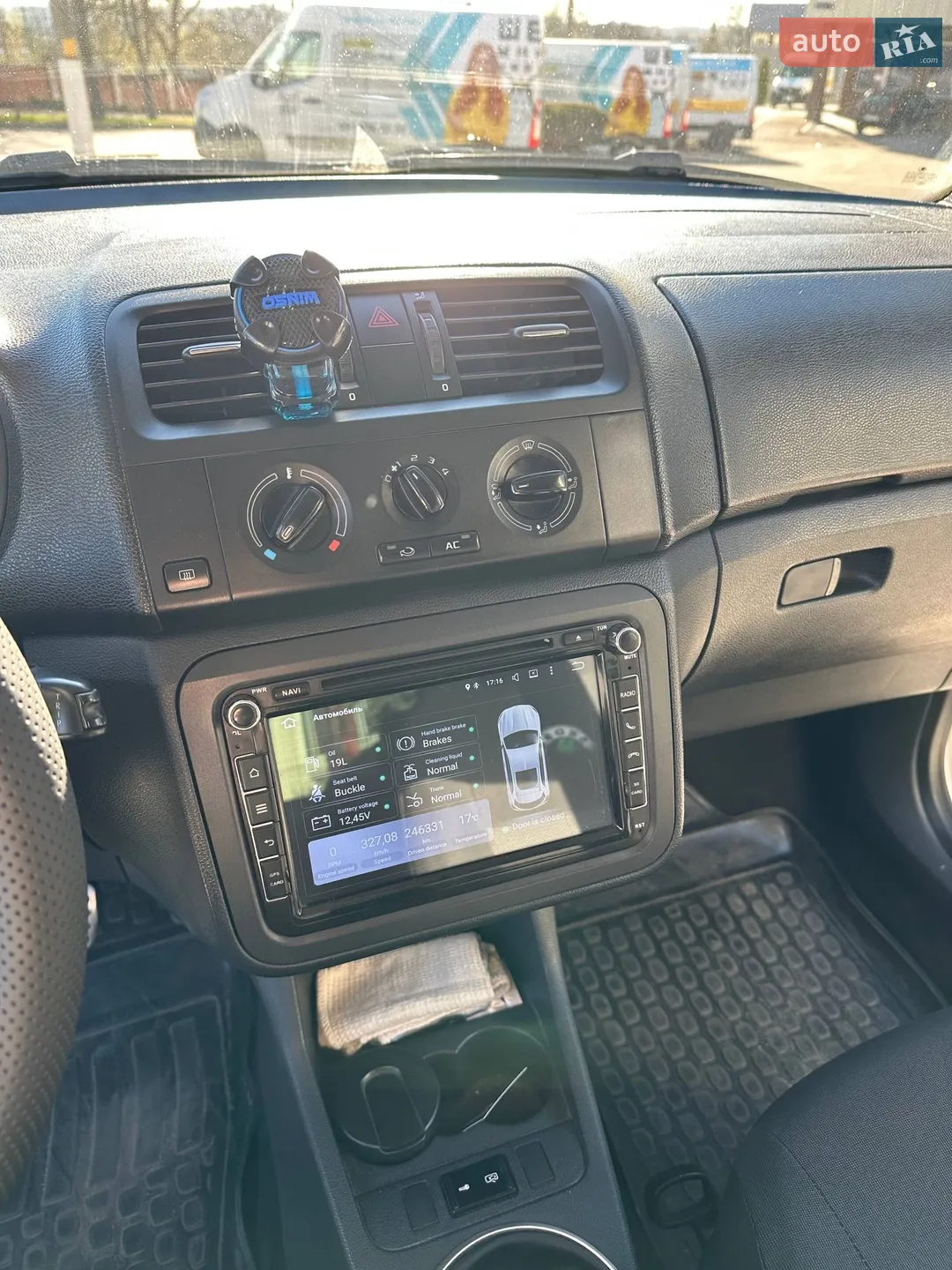 2012 Skoda Fabia - мініатюра 3
