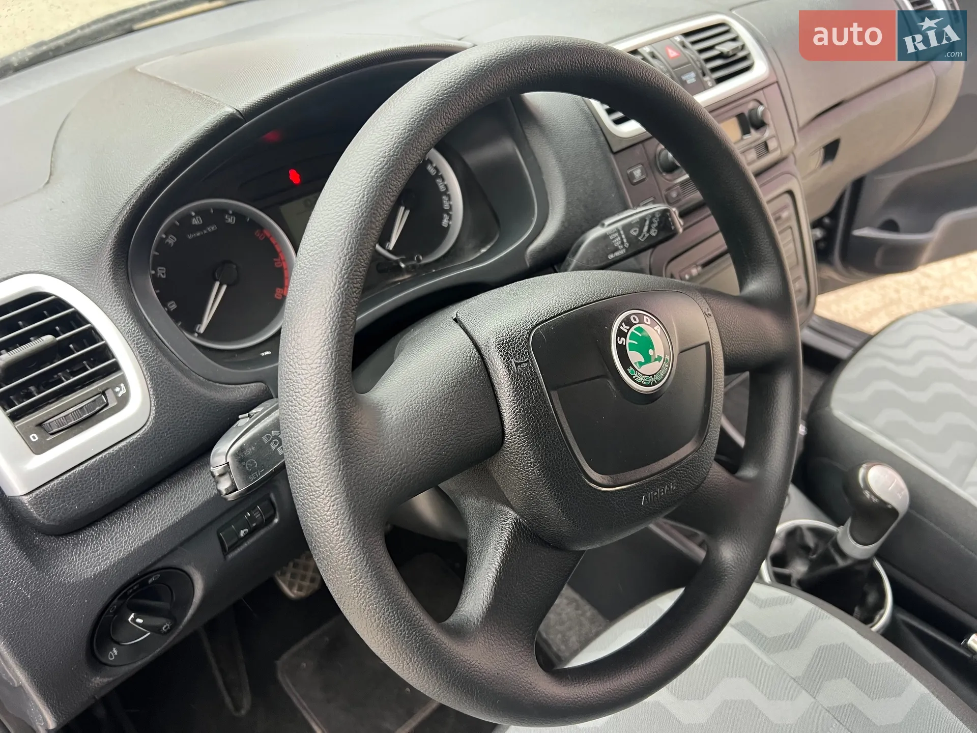 2010 Skoda Fabia - мініатюра 30