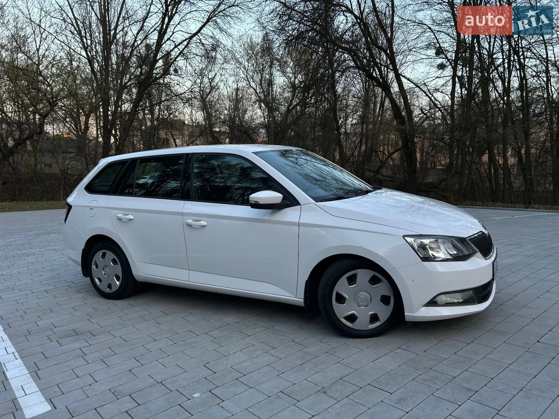 2015 Skoda Fabia - мініатюра 3