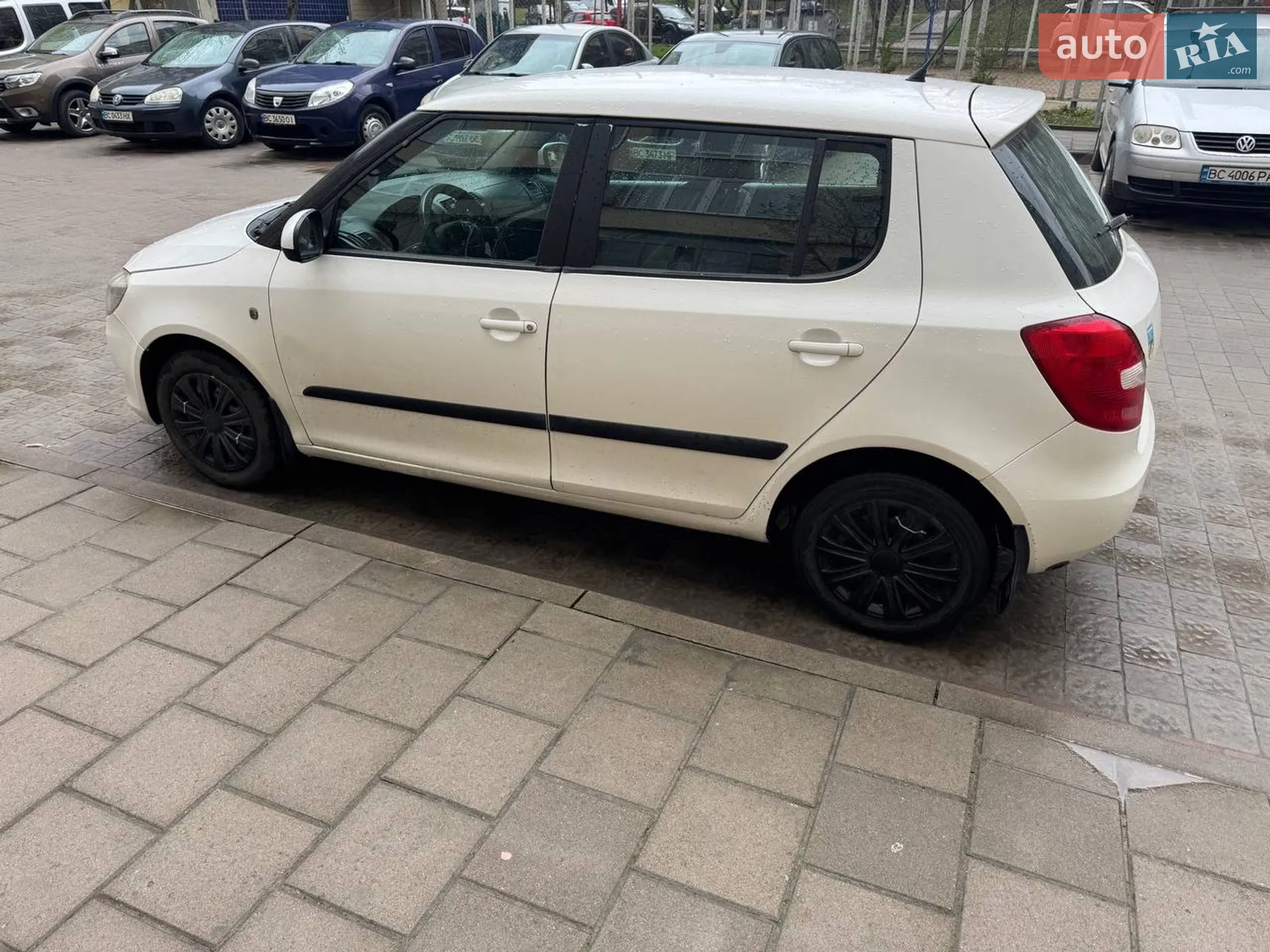 2011 Skoda Fabia - мініатюра 3