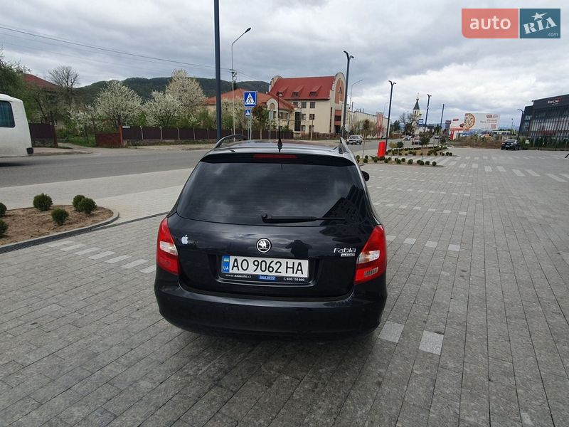 Универсал Skoda Fabia 2010 в Хусте