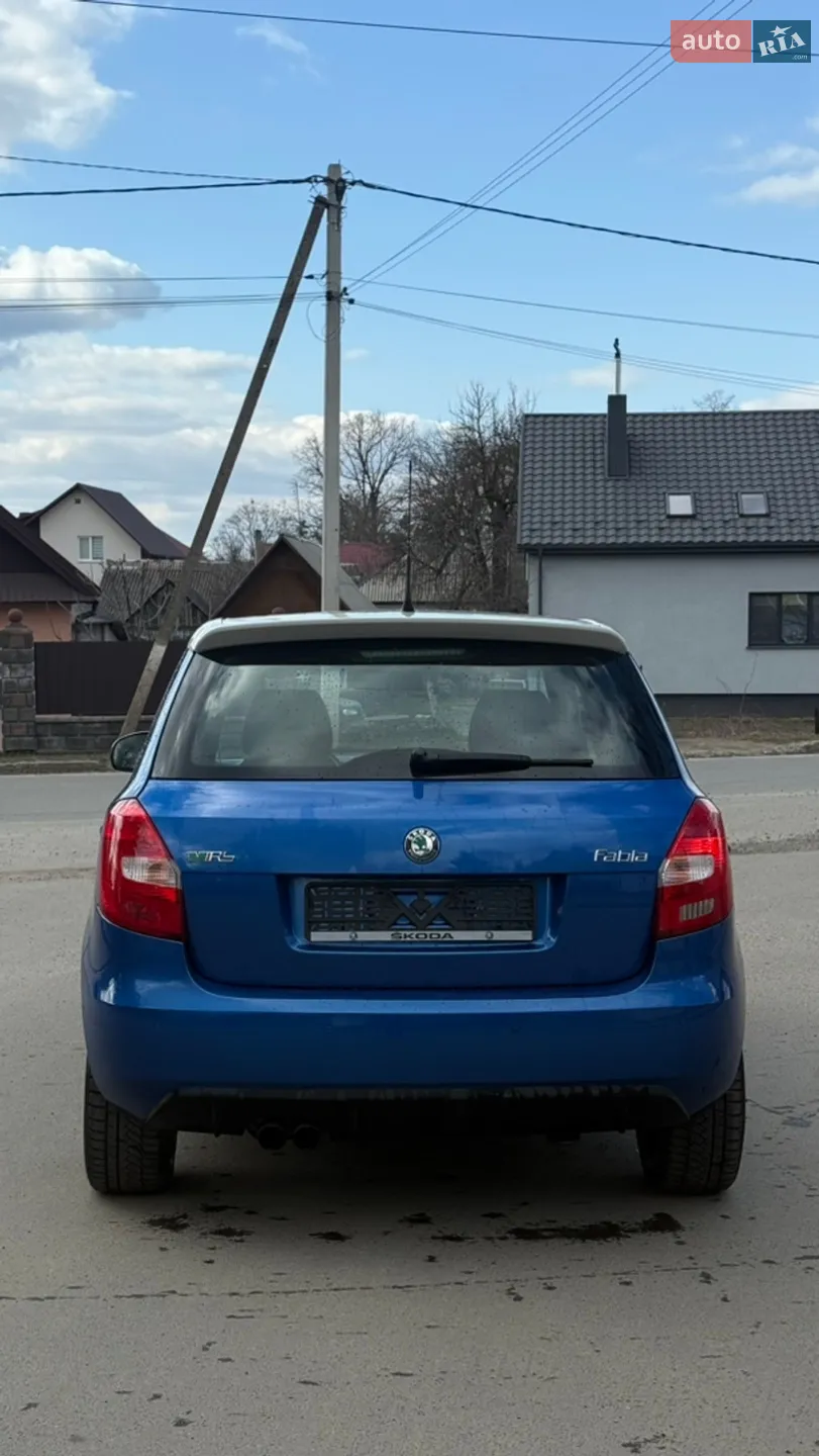 2011 Skoda Fabia - мініатюра 9