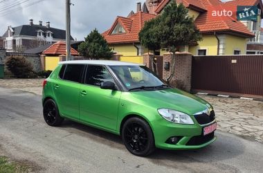 Хетчбек Skoda Fabia 2011 в Києві