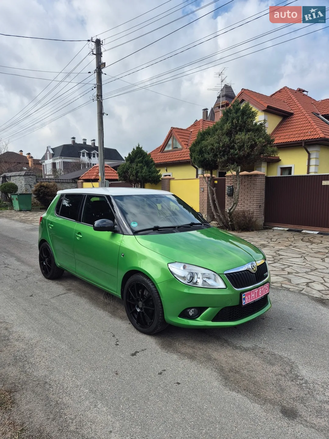 2011 Skoda Fabia - мініатюра 12