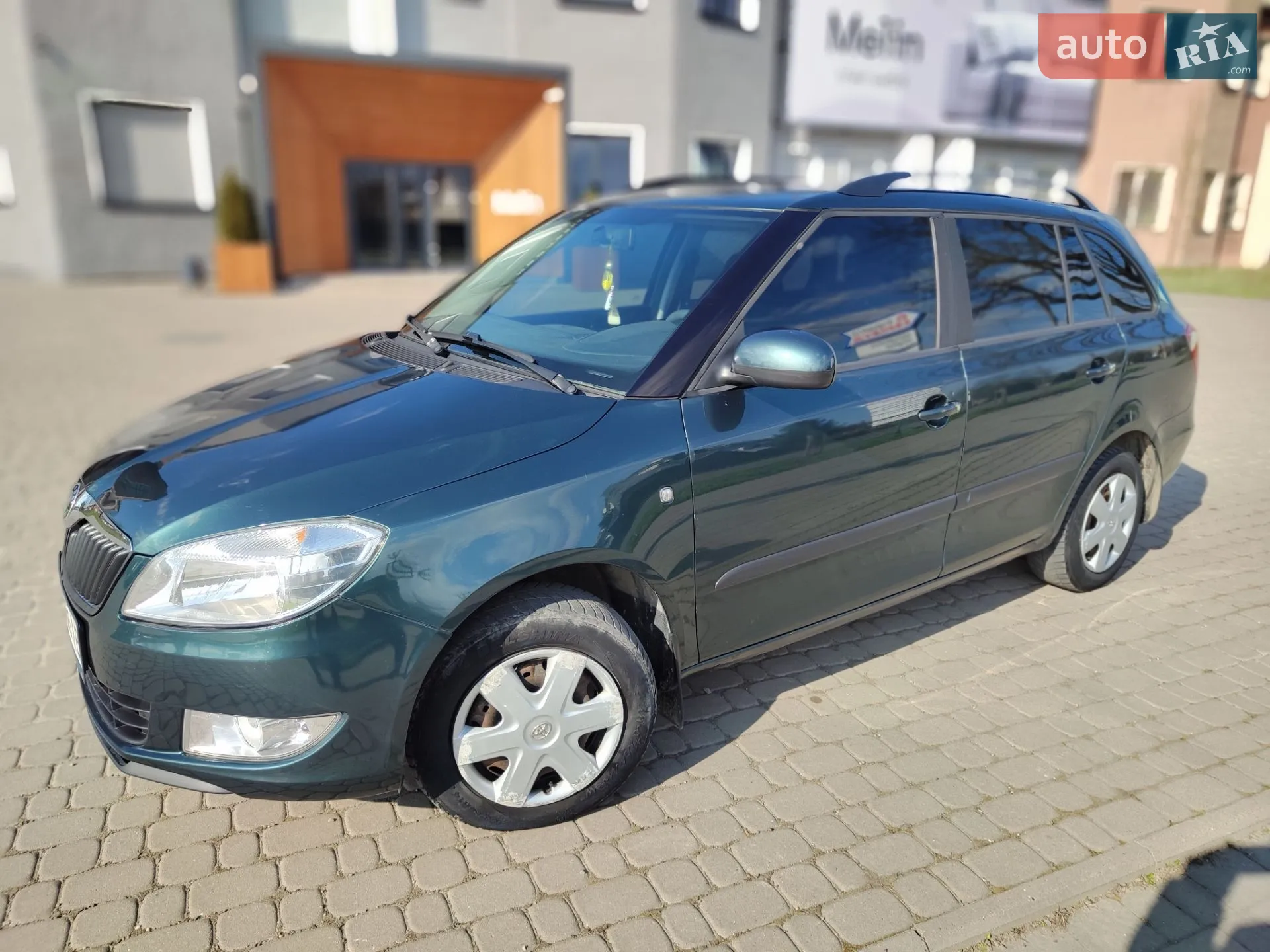 2011 Skoda Fabia - мініатюра 3