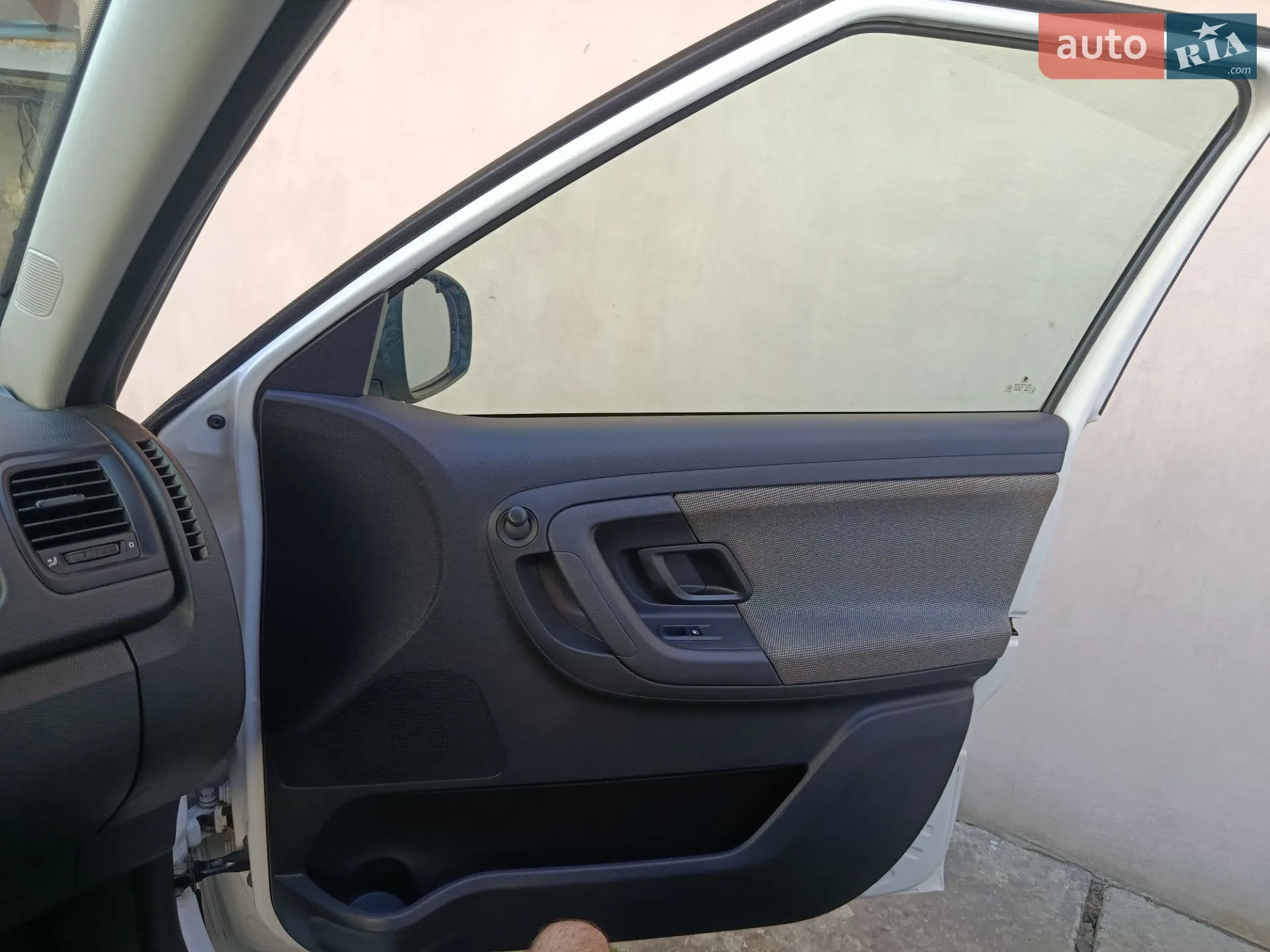2010 Skoda Fabia - мініатюра 12