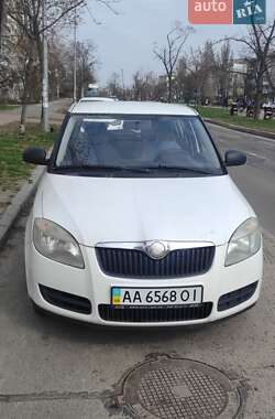 Хэтчбек Skoda Fabia 2008 в Киеве
