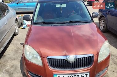 Хэтчбек Skoda Fabia 2007 в Долине