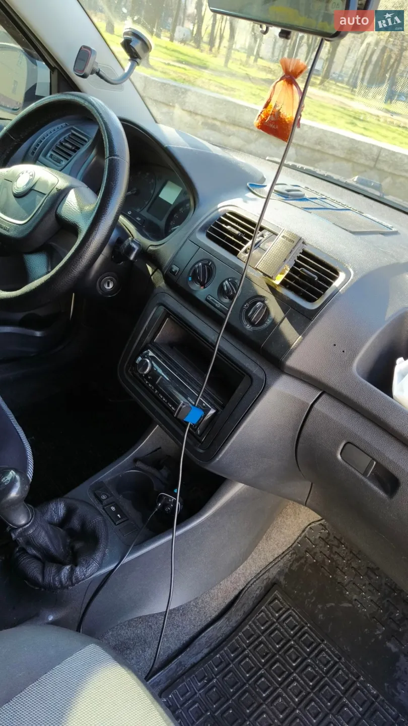 2011 Skoda Fabia - мініатюра 24