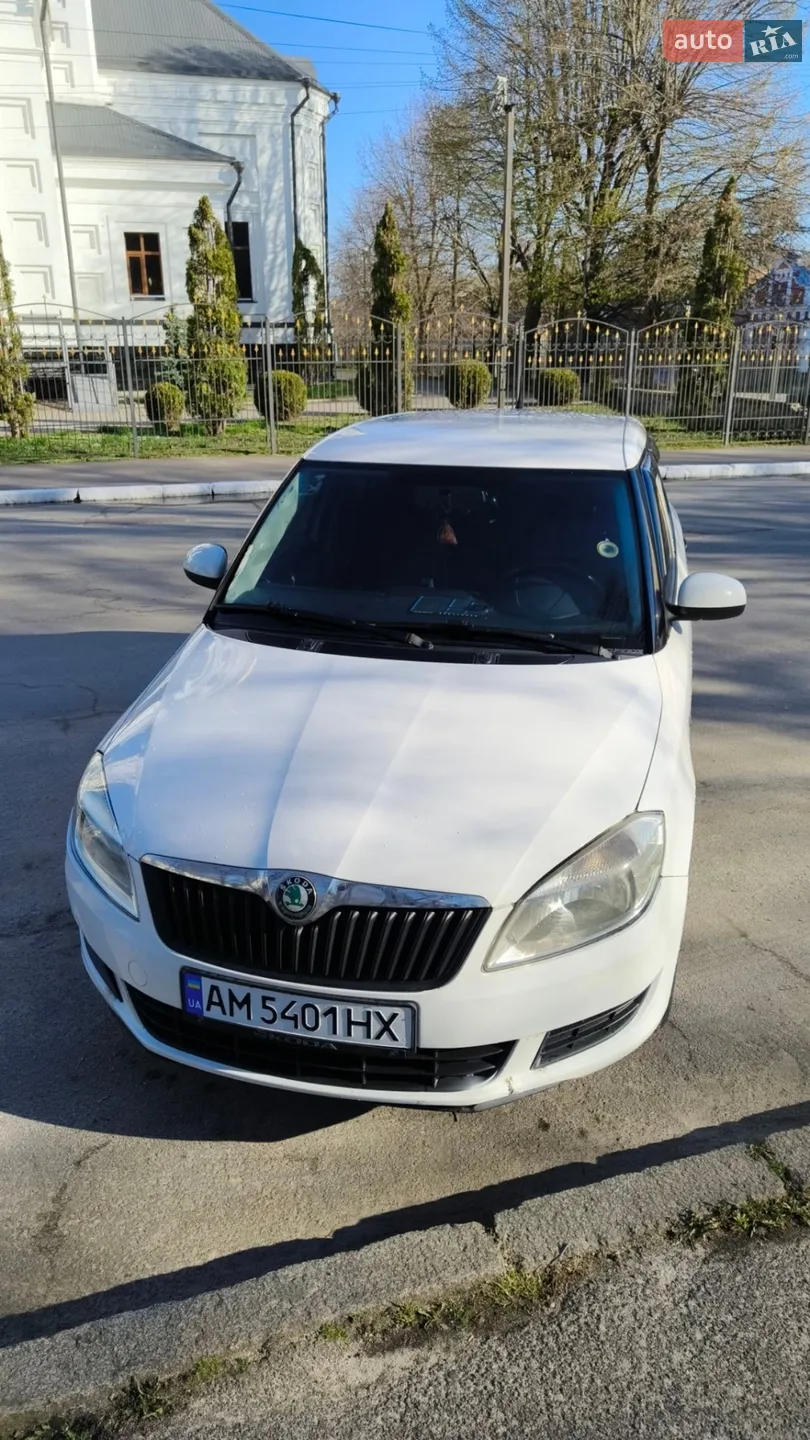 2011 Skoda Fabia - мініатюра 19